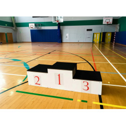 Пьедестал почета с покрытием (белый)