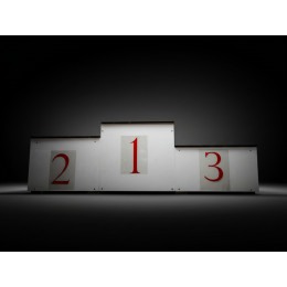 Пьедестал почета с покрытием (белый)